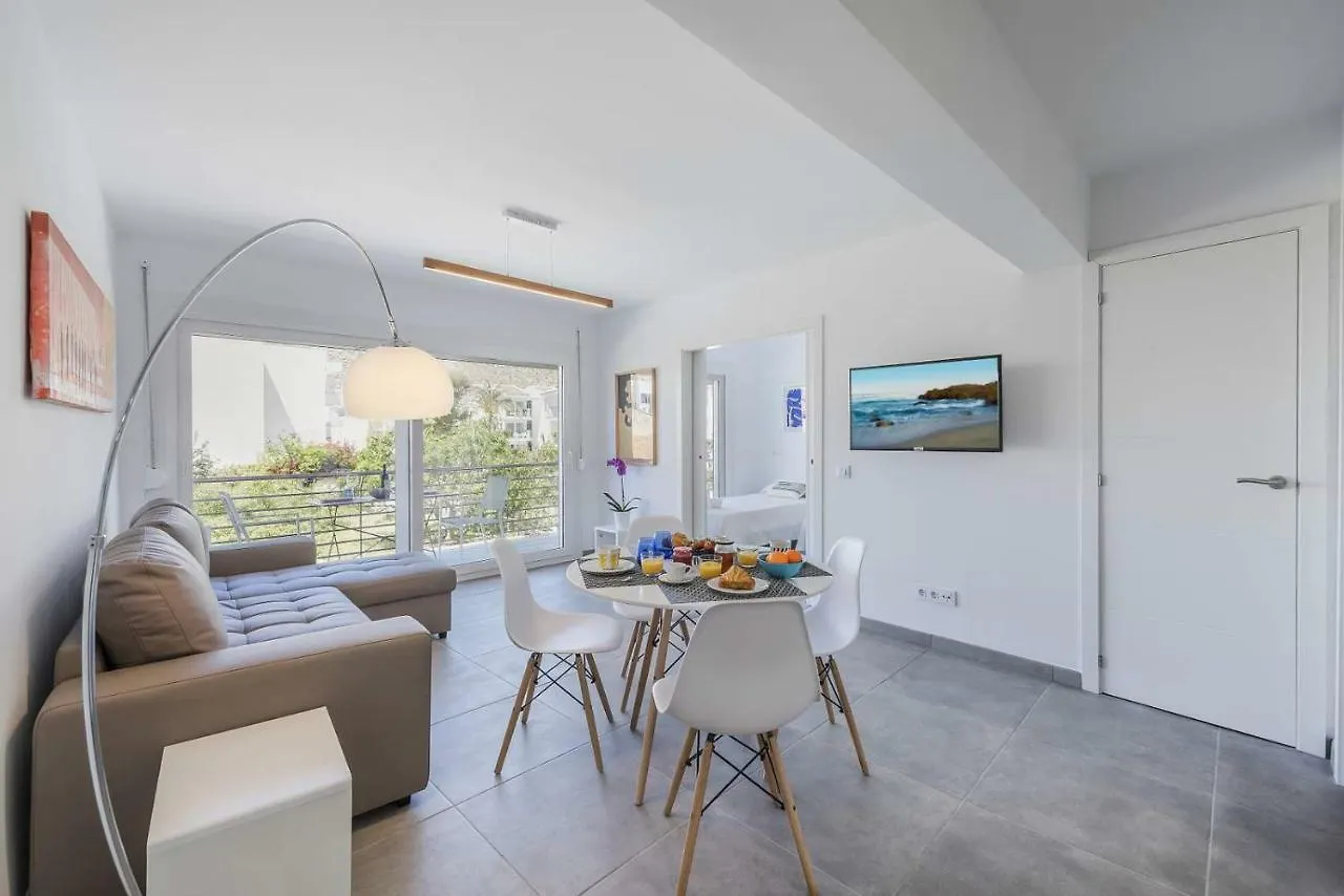 Apartment Lauet contacts